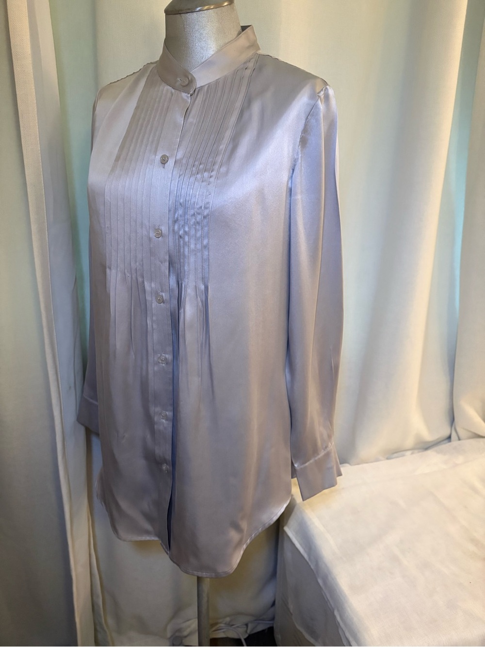 INC 100% Silk Pintuck Blouse Silver Gray Tunic Polished Silky Blouse 4/S New - Picture 7 of 11